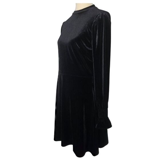 Black Velvet Long Sleeve Dress – LOFT – Size 6 – Wednesday Addams Goth Vibes - Picture 2 of 6